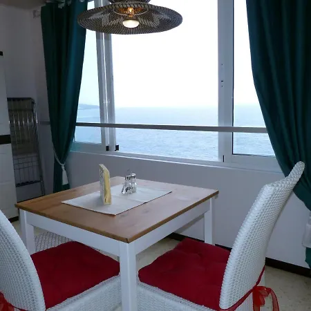 Cueva Del Mar Apartment